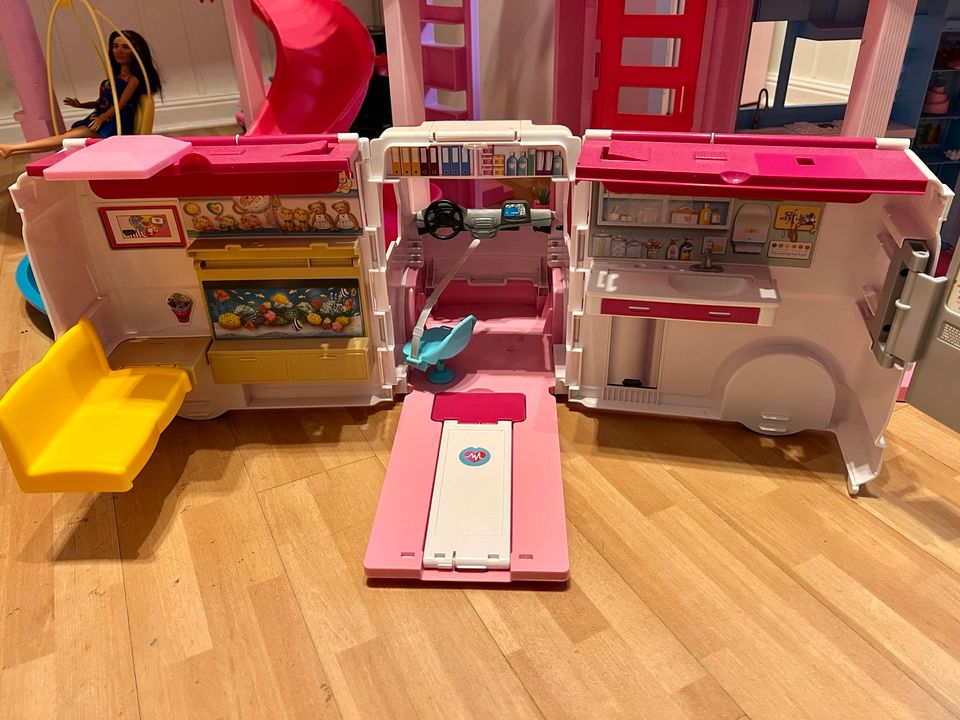 Barbie Krankenwagen in Düsseldorf