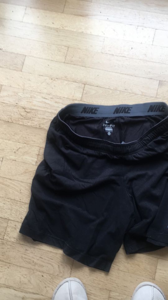 Hose von Armani Exchange Größe 36R in Wedel