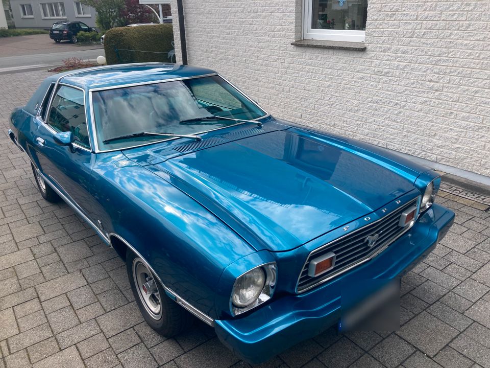 Ford Mustang II 1977 Ghia 2.8 V6 Oldtimer TÜV Neu in Büren