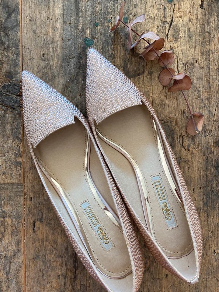 NEU Buffalo Heels rosé Glitzer Pumps Hochzeit Brautschuhe 39/40 in Rosenheim