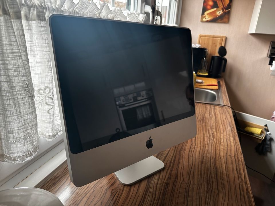 iMac 20“ 2009 2,0GHz 1GB 250GB HDD in Probsteierhagen