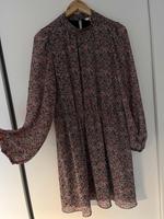 Süßes geblümtes Kleid von JP Boden (UK 12 R) Hessen - Gießen Vorschau