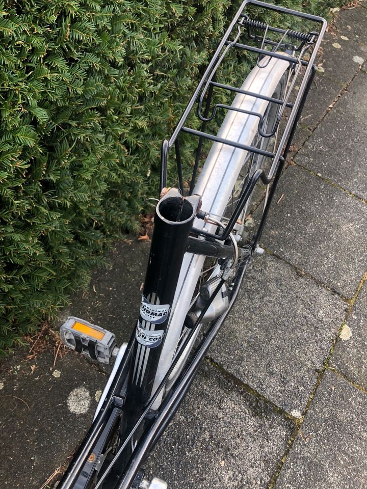 Fahrrad / City bike Hercules an Bastler abzugeben in Köln