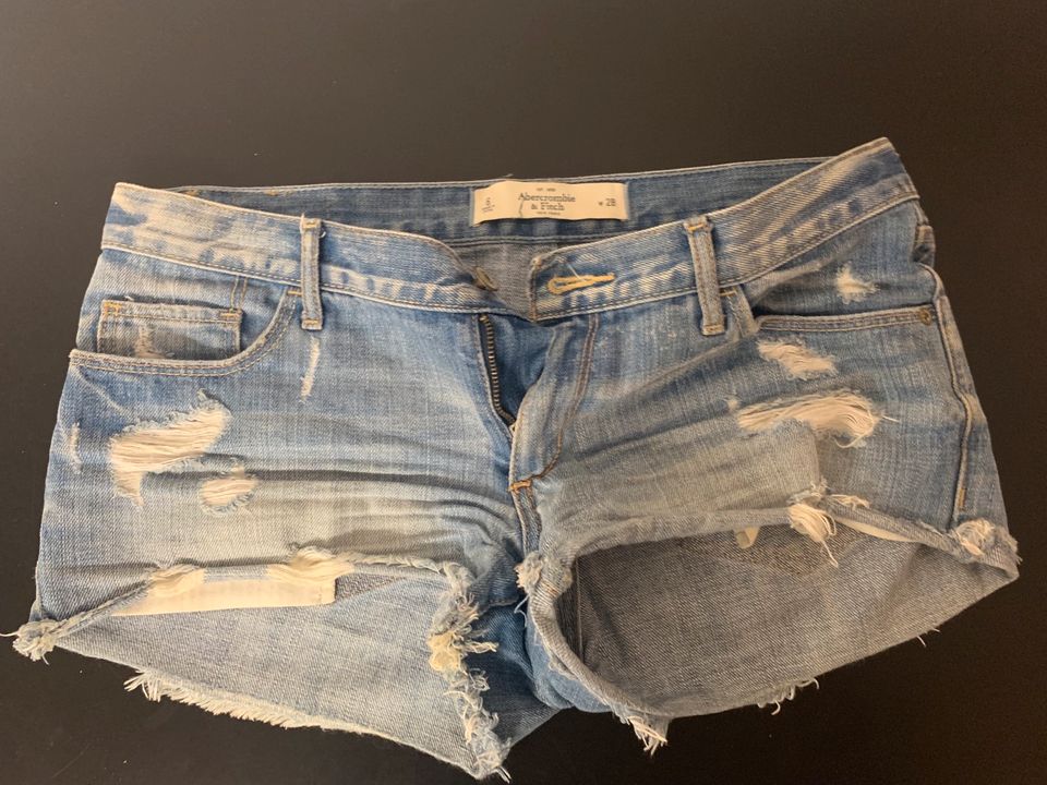 Abercrombie und fitch Jeans Hotpants W28 gebraucht in Hanau