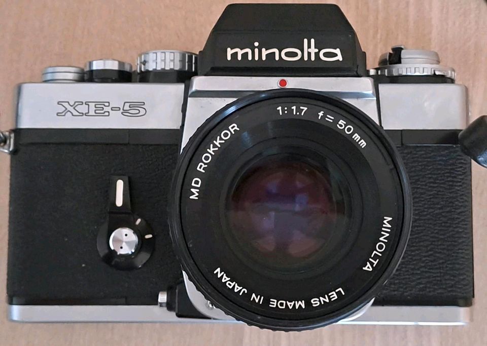 Minolta Spiegelreflexkamera XE-5 und XG-M, Objektive, Metz-Blitz in Aachen