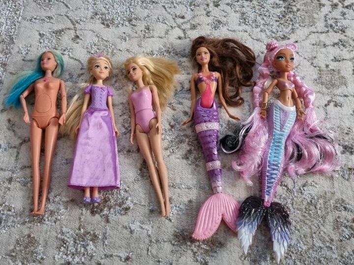 Barbies 5 stück in Donaueschingen