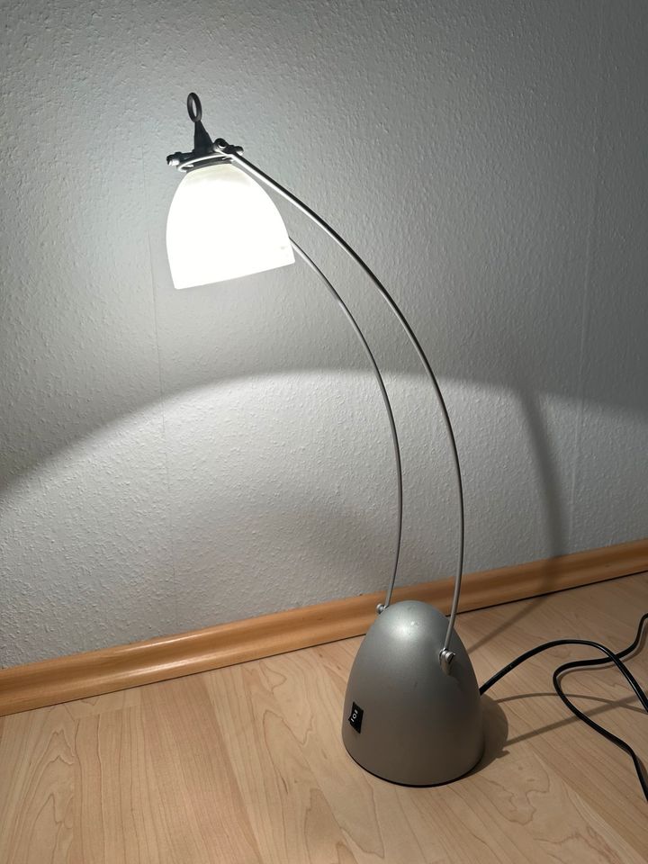 Lampe Schreibtisch Tisch Anrichte in Wismar