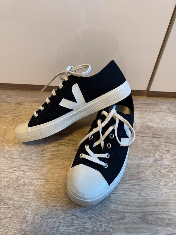 Veja Sneaker Wata II Low Canvas schwarz Gr. 45 Neu in Köln