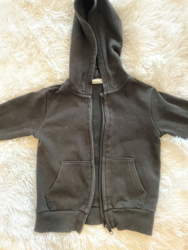 Zara  h&m Kinder Jacke in Hamburg