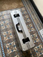 RIMOWA 2 Rollen Koffer Aluminium 70x50x20 cm Nordrhein-Westfalen - Mönchengladbach Vorschau