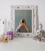 Spiegel im Holzrahmen handgeschnitzt vintage shabby chic weiß NEU Saarland - Kleinblittersdorf Vorschau