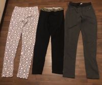 Leggins Leggings Yigga s.Oliver C&A Gr. 146 / 152 Sterne grau sch Bayern - Strullendorf Vorschau