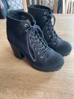 Stiefel / Schnür-Stiefel klobigem Absatz DIVIDED H&M Niedersachsen - Weener Vorschau