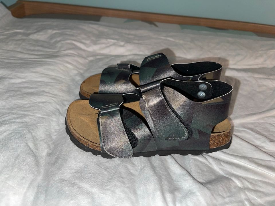 Birkenstock Betula Sandalen, grün, Größe 28, neu, ungetragen in Wasenbach