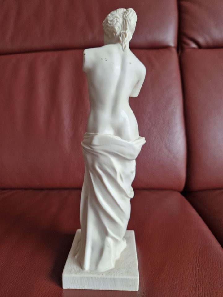 Wunderschöne Aphrodite Statue Venus Skulptur Alabaster, H 31 cm in Paderborn