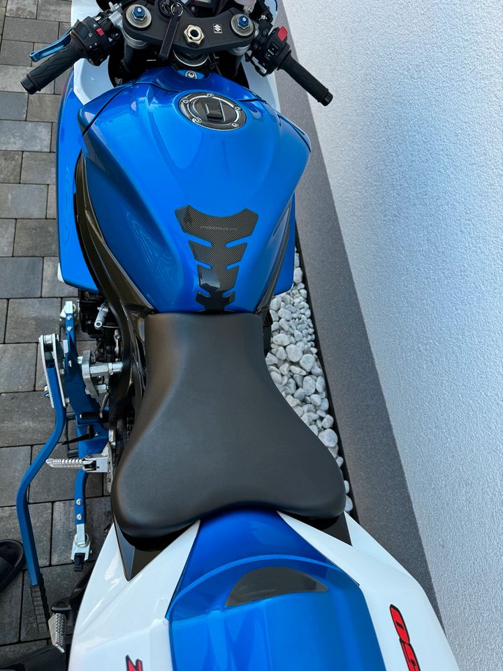 Suzuki GSX-R 750 L0 2010 Unfallfrei in Berlin