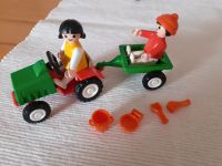 Playmobil Vintage Traktor mit Kind / 2 Frauen mit Moped Hessen - Spangenberg Vorschau