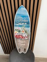 Wandgarderobe Plankenschild Surfboard mit Kleiderhaken Holzbild Baden-Württemberg - Böblingen Vorschau