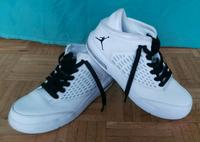 Air Jordan Sneaker Größe 43 US 9,5 Farbe weiß Nordrhein-Westfalen - Krefeld Vorschau