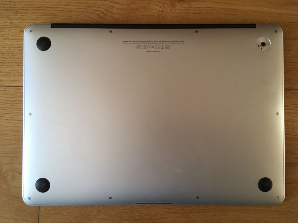 Apple MacBook Air 13"  Mitte 2011 mit Ladegerät macOS High Sierra in Leipzig