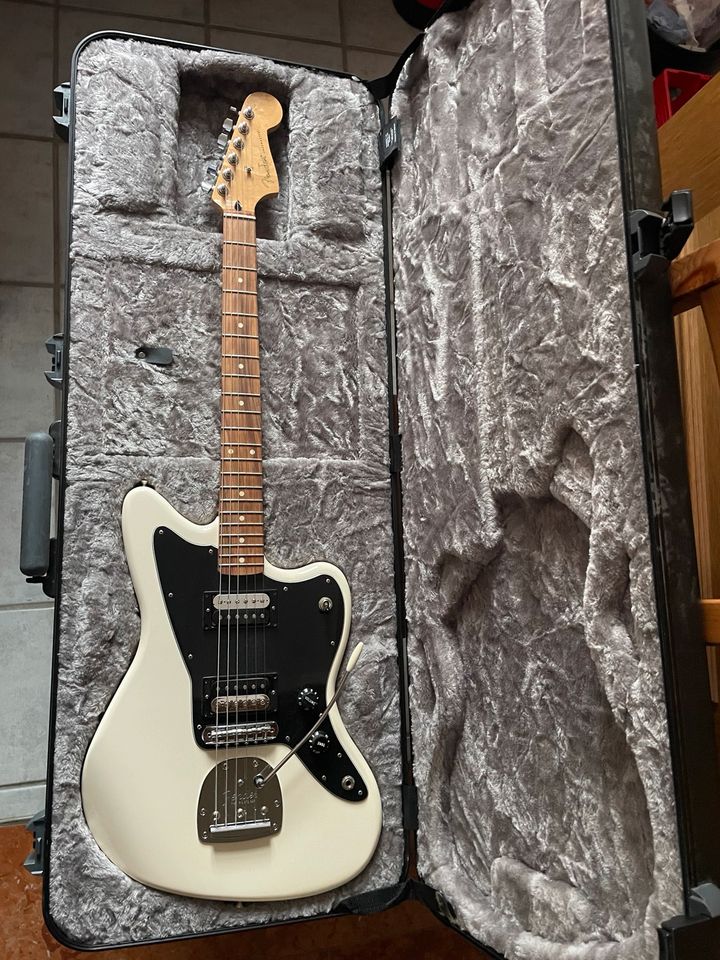 Fender Jazzmaster inkl. hardcase und Ledergurt in Grasbrunn