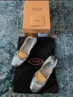 Tod‘s Ballerinas Gold 36 EU mit OVP Frankfurt am Main - Bergen-Enkheim Vorschau