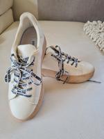Steve MADDEN 36 edle Ledersnesker Nude/creme neuwertig Baden-Württemberg - Erbach Vorschau