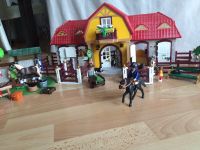 Playmobil Reiterhof mit Waschplatz und viel Zubehör Niedersachsen - Osnabrück Vorschau