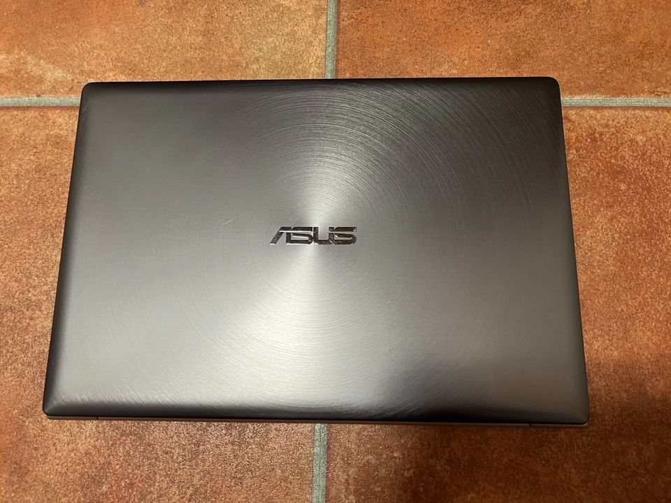 ✅Asus UX303 / Intel Core i5 / 13,3“ Full HD in Köngernheim