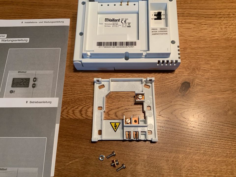 Vaillant Raumthermostat VRT 250. Ca. 1 Jahr in Betrieb in Sprockhövel