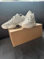 “BONEWHITE“ **NEU** YEEZY 500 von Kanye/Adidas Gr.44/US10 Bayern - Karlshuld Vorschau