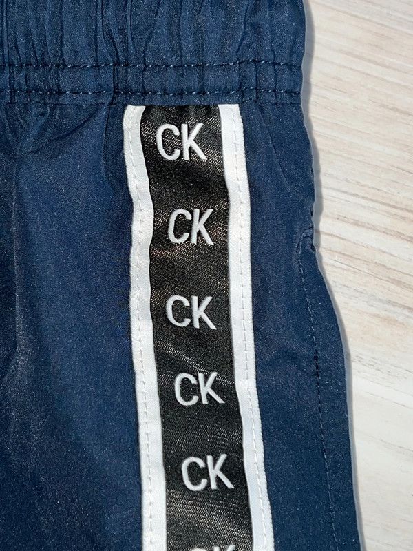 Calvin Klein edle Bade-Shorts S Blau Neu+Etikett TOP NP:69€ in Berlin