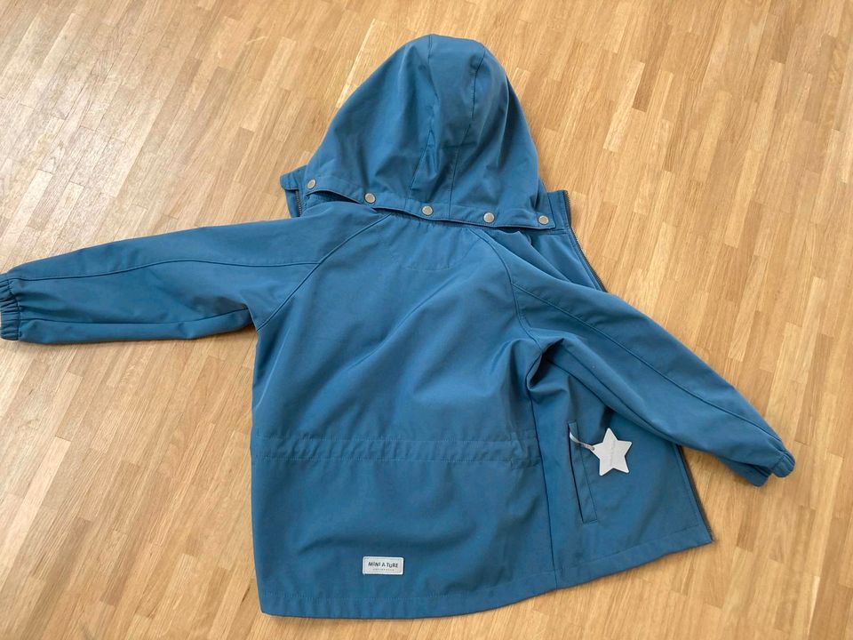 Softshelljacke Mini A Ture, Gr. 122 cm, blau, NP. ca. 95 € in Trier