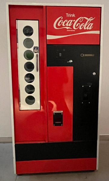 Getränkeautomat Coca Cola in Düsseldorf - Stadtmitte