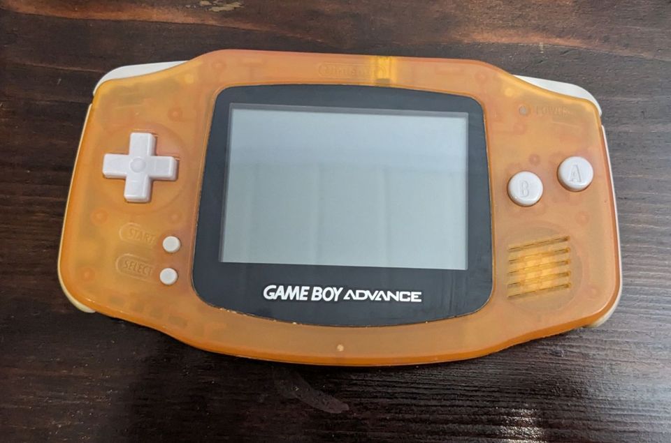 Gameboy Advance (rot/orange) Transparent in Minden