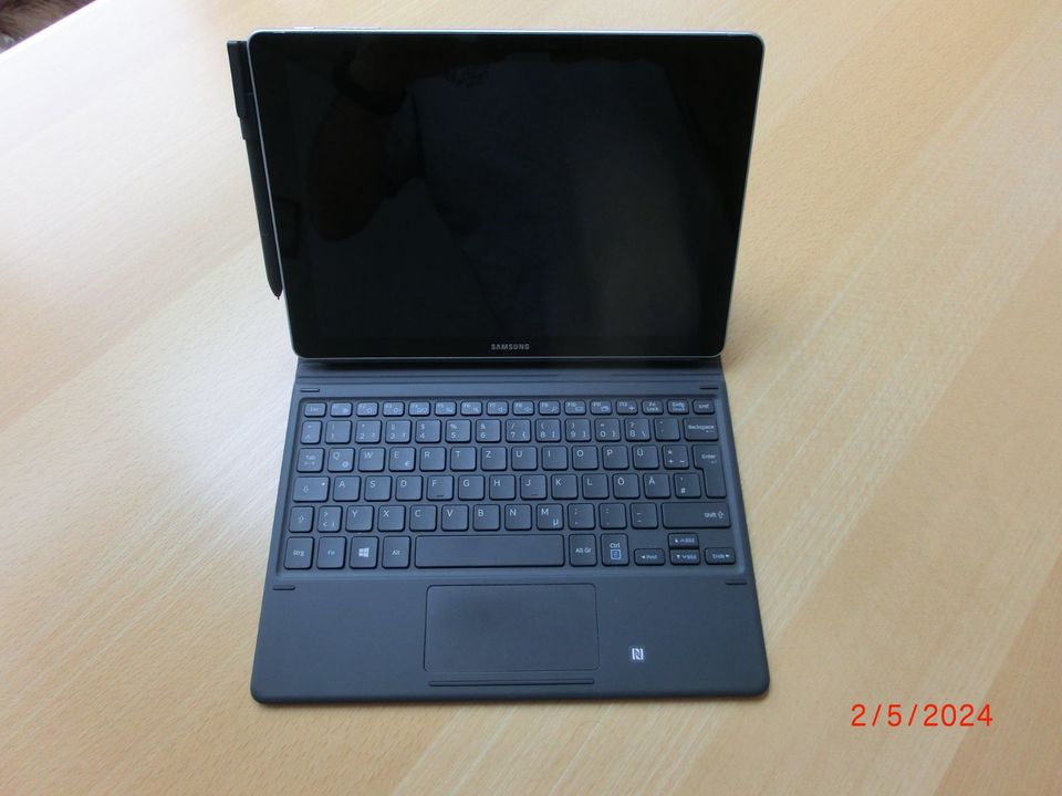 Samsung Galaxy Book 10.6 WIFI  64 GB SM-W620 in Gutenzell-Hürbel