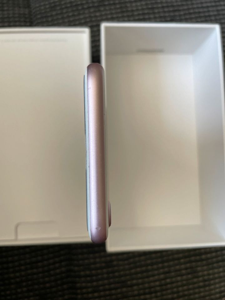 iPhone 7, 128 Gb, rosé in Landensberg