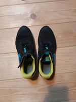 Schwarze Turnschuhe aus Stoff von Nike Brandenburg - Stahnsdorf Vorschau