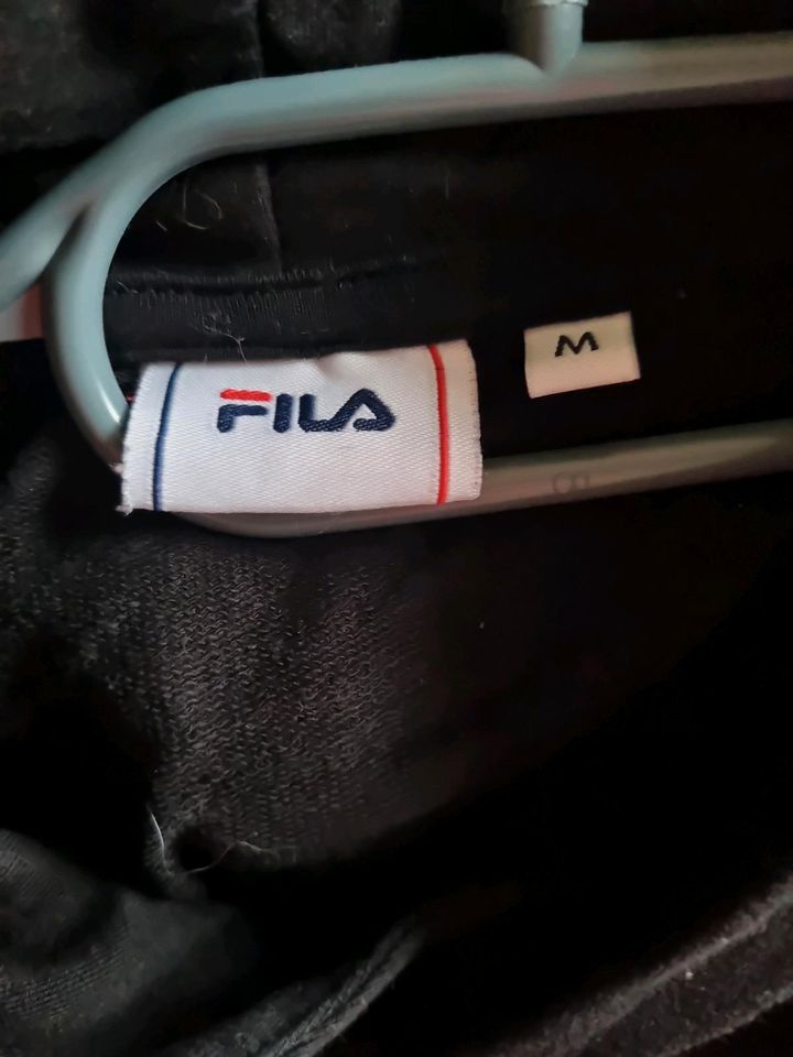 Fila Sport Pulli Gr. M Top in Püttlingen