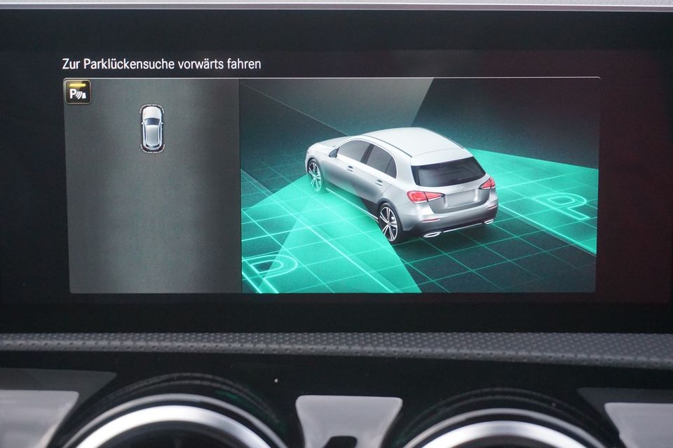 Mercedes-Benz A200 LED AHK Navi Virtual Cockpit Leder PDC in Halle
