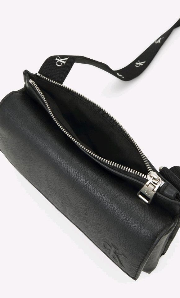 Calvin Klein Jeans  ULTRALIGHT PHONE CROSSBODY in Gelsenkirchen