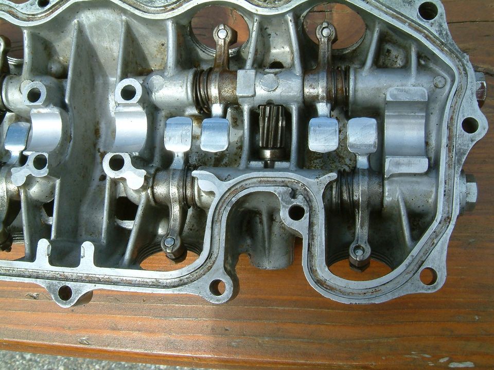 Honda CB 350/400 Four Motor Ventildeckel Kipphebel in Prackenbach