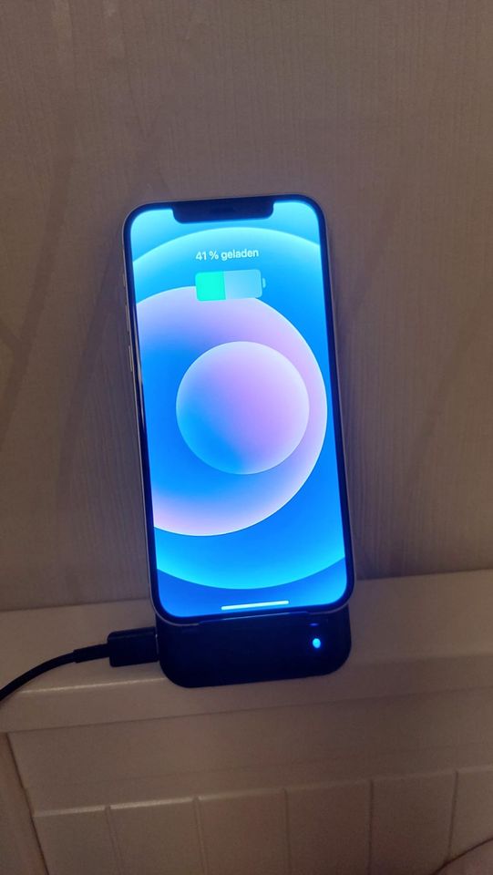 Wireless charger in Hamburg