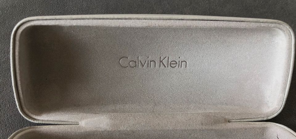 Calvin Klein Brille Braun Holzoptik inkl. Etui in Weissach