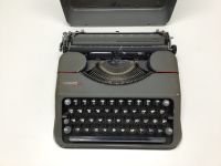 Hermes Baby Original Schreibmaschine 1945-1954 Hessen - Wölfersheim Vorschau