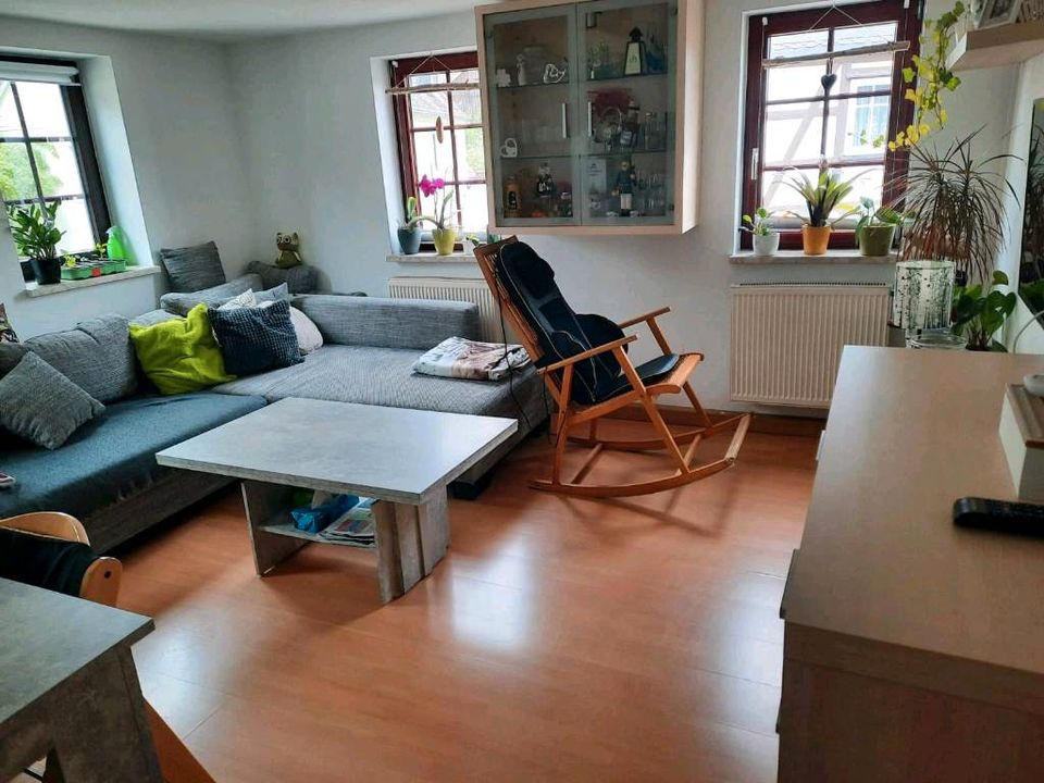 Schöne 4 Raum Wohnung im Herzen von Zwönitz abzugeben in Zwoenitz