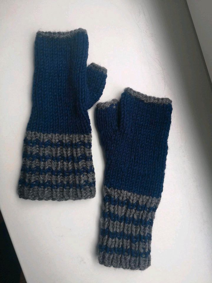 Handschuhe selbstgestrickt in Lüneburg