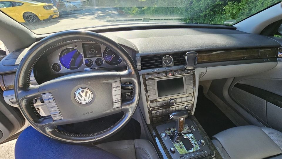 Volkswagen Phaeton 3.0 V6 TDI 4MOTION Tiptronic 5-Sitzer - in München