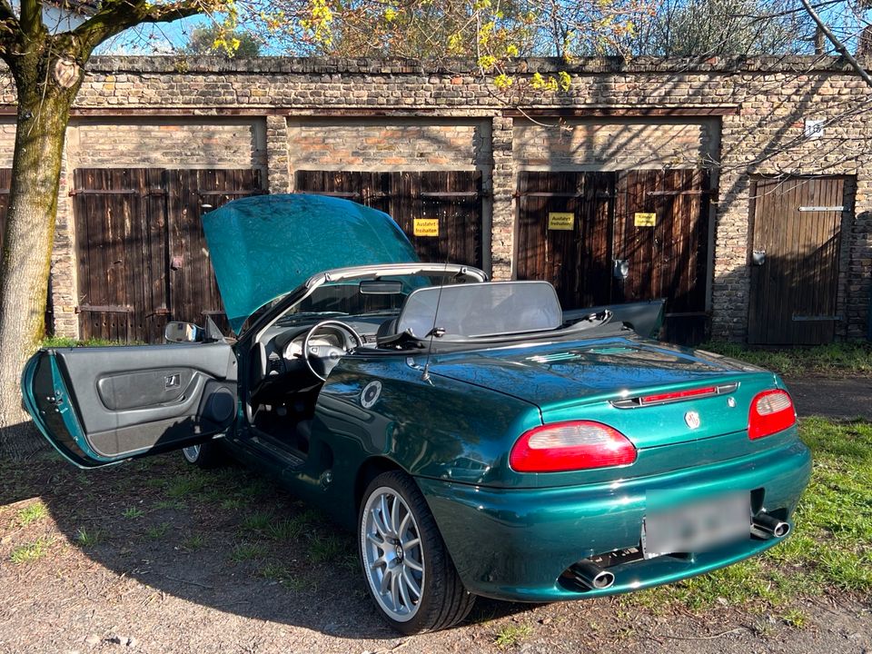 MG F Rover MGF Sommer-Cabrio Roadster Youngtimer in Berlin