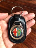 Alfa Romeo echt Leder Schlüsselanhänger 9x4.5 cm Hessen - Stadtallendorf Vorschau